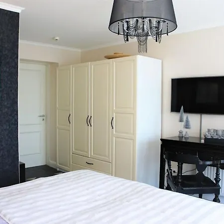 8 In Miramare Comfortable Holiday Holiday home Kuehlungsborn