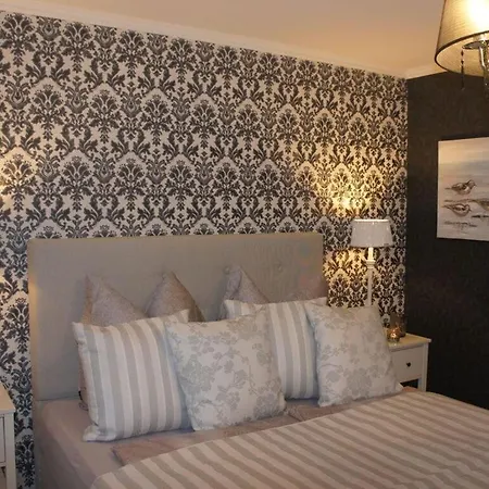8 In Miramare Comfortable Holiday Holiday home *